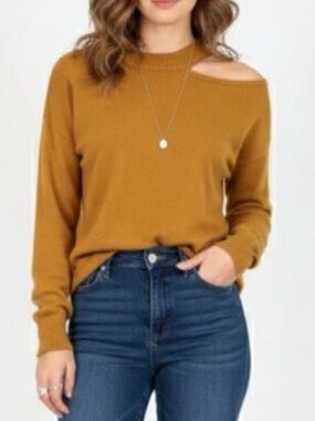 Le Chateau Ochre Mustard 1 Open Shoulder Long Sleeve Asymmetrical Sweater Large